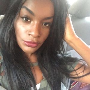 Meet your Posher, Brittney